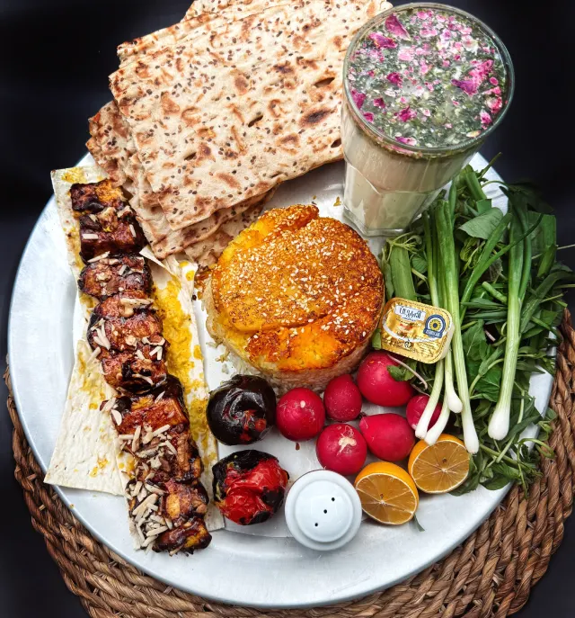 چلو جوجه ترش با فیله 300 گرمی و برنج ایرانی