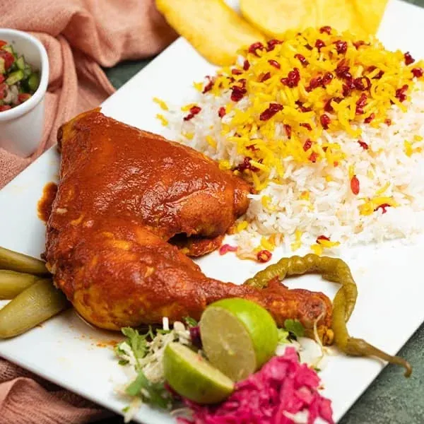 طرز تهیه زرشک پلو با مرغ مجلسی رستورانی در رستوران شبانه شب‌فود