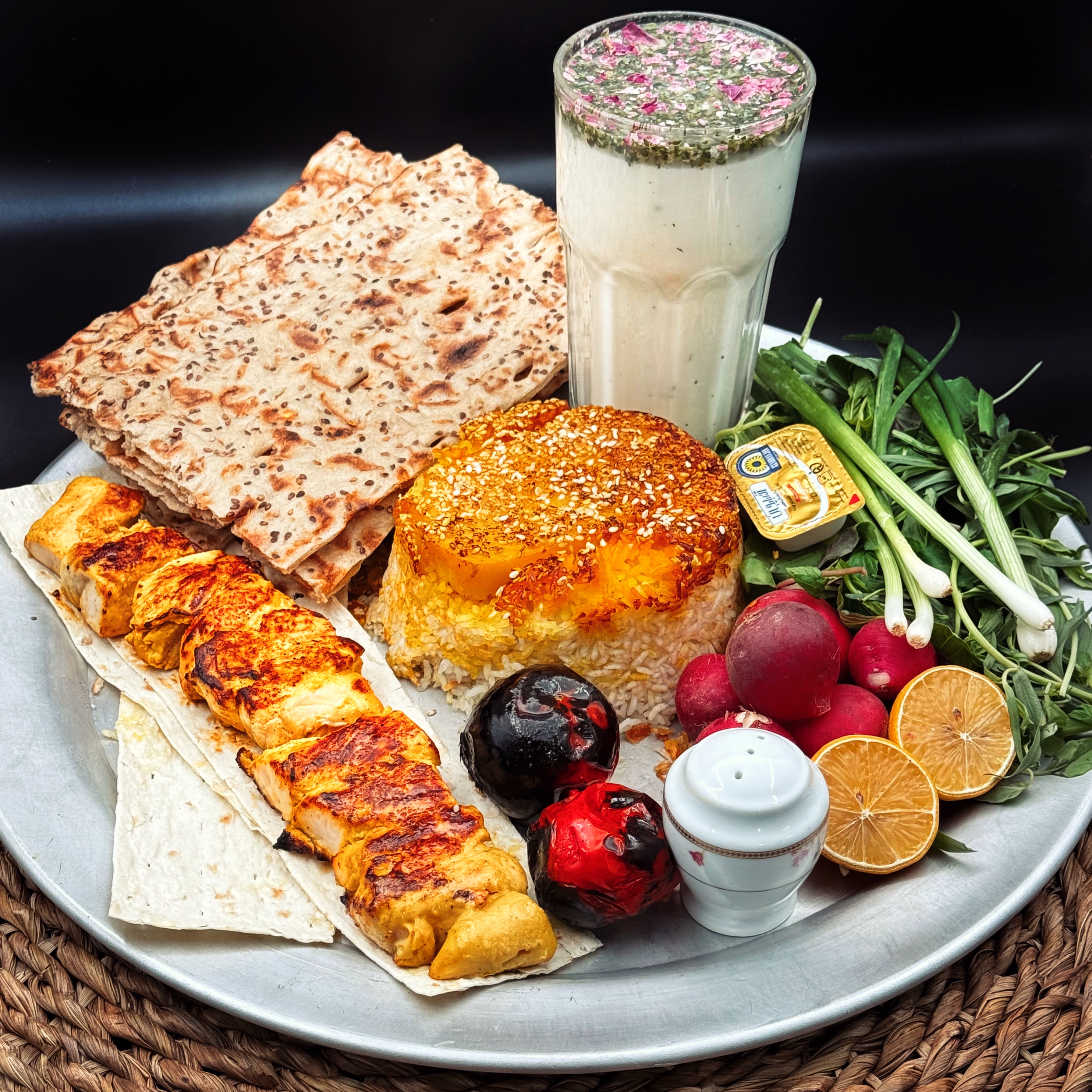 جوجه کباب فیله 300 گرمی با برنج ایرانی